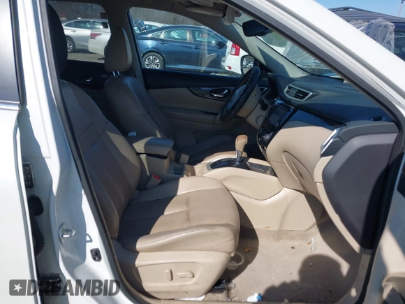 2015 Nissan Rogue SV with VIN 5N1AT2MV4FC905034, listed as a IAAI auction lot 41696720 with 170,132 mi miles. Bid and sale history available at carsss.com. Image 5.