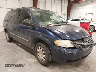2006 Chrysler Town & Country LWB Touring with VIN 2A4GP54L16R860056, listed as a IAAI auction lot 41366007 with 140,388 mi miles. Bid and sale history available at carsss.com. Image 1.