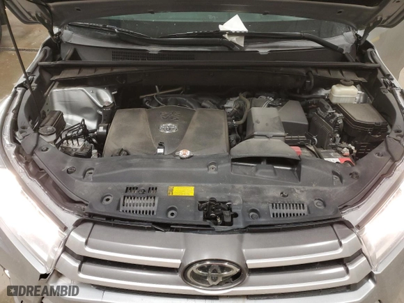 2018 Toyota Highlander SE with VIN 5TDJZRFH3JS555082, listed as a Copart auction lot 43365085 with 97,343 mi miles and Salvage Title. Bid and sale history available at carsss.com. Image 12.
