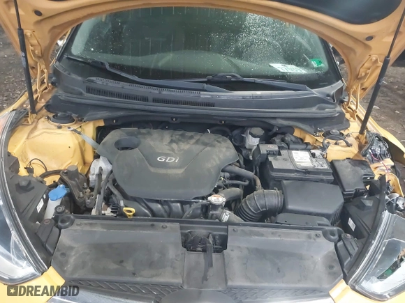 2015 Hyundai Veloster with VIN KMHTC6AD4FU244725, listed as a IAAI auction lot 41547996 with 70,203 mi miles. Bid and sale history available at carsss.com. Image 10.