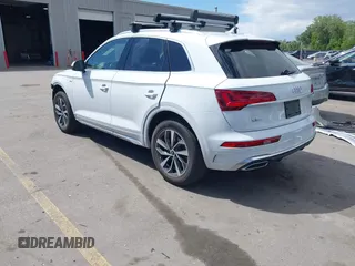 2022 Audi Q5 S line Premium Plus with VIN WA1EAAFY0N2021054, listed as a IAAI auction lot 42296927 with 27,310 mi miles and . Bid and sale history available at DreamBid. Image 3.