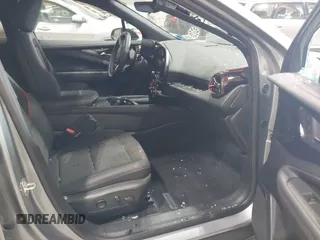 2024 Chevrolet Blazer EV eAWD RS z VIN 3GNKDCRJ7RS159749, wystawiony jako IAAI lot #42115099 z przebiegiem 3930 mil mil oraz . Historia ofert i sprzedaży dostępna na DreamBid. Obrazek 5.