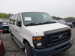 2009 Ford Econoline Passenger XL z VIN 1FBSS31L29DA07149, wystawiony jako IAAI lot #41863392 z przebiegiem 152 010 mil mil oraz . Historia ofert i sprzedaży dostępna na DreamBid. Obrazek 13.