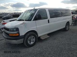 2014 Chevrolet Express Passenger LT with VIN 1GAZG1FG9E1108950, listed as a Copart auction lot 45370685 with 537,650 mi miles and Salvage title. Bid and sale history available at DreamBid. Image 1.
