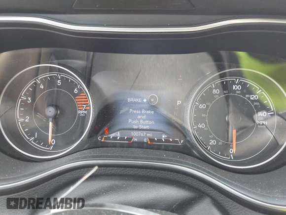 2020 Jeep Cherokee Limited z VIN 1C4PJLDB3LD614479, wystawiony jako IAAI lot #42363037 z przebiegiem 100 767 mil mil oraz . Historia ofert i sprzedaży dostępna na DreamBid. Obrazek 7.