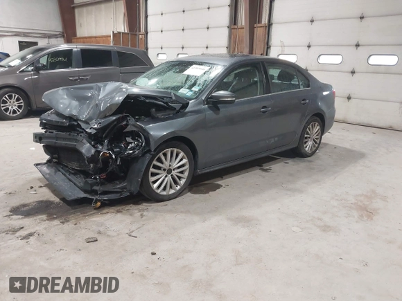 2014 Volkswagen Jetta SEL с VIN 3VWL17AJ6EM372759, выставлен на аукционе IAAI как лот 42305046 с пробегом 99 645 миль миль и . История ставок и продаж доступна на DreamBid. Изображение 18.