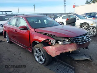 2016 Volkswagen Passat SE z VIN 1VWBS7A34GC066383, wystawiony jako IAAI lot #41723442 z przebiegiem 104 077 mil mil oraz . Historia ofert i sprzedaży dostępna na DreamBid. Obrazek 1.