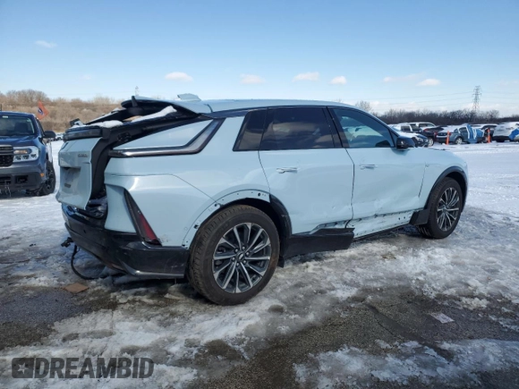 2024 Cadillac LYRIQ Sport z VIN 1GYKPTRL9RZ122152, wystawiony jako Copart lot #44753205 z przebiegiem 8844 mil mil oraz Szkody całkowita. Historia ofert i sprzedaży dostępna na DreamBid. Obrazek 3.