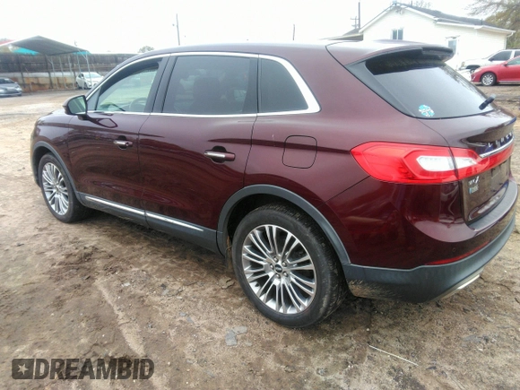 2017 Lincoln MKX Reserve z VIN 2LMPJ8LR3HBL26227, wystawiony jako IAAI lot #41921086 z przebiegiem 131 815 mil mil oraz . Historia ofert i sprzedaży dostępna na DreamBid. Obrazek 3.