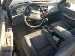 2001 Ford Explorer Sport z VIN 1FMYU60E61UC82558, wystawiony jako Copart lot #81159674 z przebiegiem Nie podano mil oraz Czysty tytuł • Clean title. Historia ofert i sprzedaży dostępna na DreamBid. Obrazek 8.