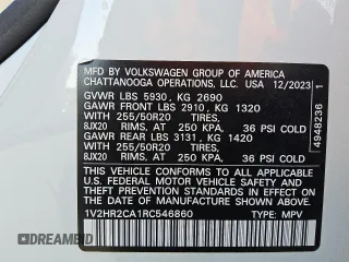 2024 Volkswagen Atlas SE z VIN 1V2HR2CA1RC546860, wystawiony jako Copart lot #55703805 z przebiegiem 33 296 mil mil oraz Czysty tytuł • Clean title. Historia ofert i sprzedaży dostępna na DreamBid. Obrazek 13.