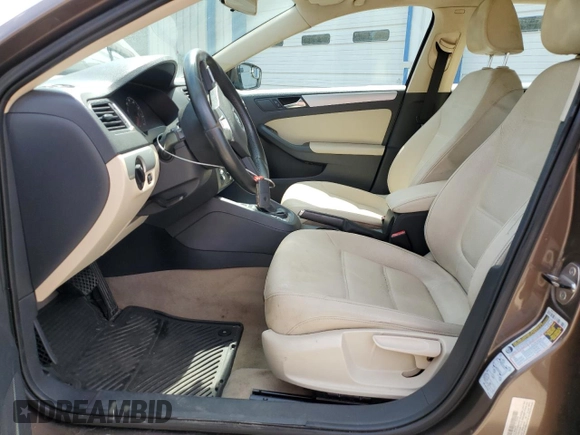 2011 Volkswagen Jetta SEL с VIN 3VWLX7AJ0BM359581, выставлен на аукционе Copart как лот 56222225 с пробегом 195 871 миль миль и Чистый • Clean title. История ставок и продаж доступна на DreamBid. Изображение 7.