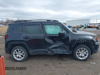 2022 Jeep Renegade Latitude with VIN ZACNJDB15NPN64189, listed as a IAAI auction lot 41909748 with 34,956 mi miles and . Bid and sale history available at DreamBid. Image 13.