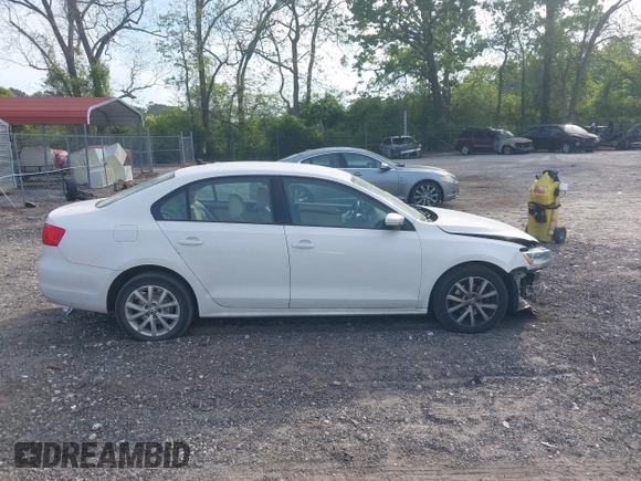 2011 Volkswagen Jetta SE с VIN 3VWDX7AJ1BM349792, выставлен на аукционе IAAI как лот 42081276 с пробегом 219 824 миль миль и . История ставок и продаж доступна на DreamBid. Изображение 14.