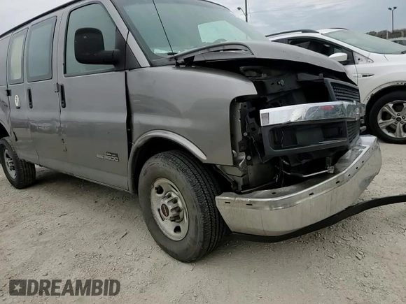 2006 GMC Savana Cargo Van with VIN 1GTHG35U761143039, listed as a Copart auction lot 80744424 with 0 mi miles and Salvage Title. Bid and sale history available at carsss.com. Image 12.