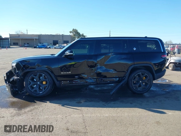 2024 Rivian R1S Adventure z VIN 7PDSGABA8RN039833, wystawiony jako IAAI lot #41867083 z przebiegiem Nie podano mil oraz . Historia ofert i sprzedaży dostępna na DreamBid. Obrazek 13.