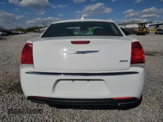 2018 Chrysler 300 Limited z VIN 2C3CCAEG7JH159373, wystawiony jako Copart lot #50395285 z przebiegiem 113 309 mil mil oraz Szkoda całkowita • Salvage title. Historia ofert i sprzedaży dostępna na DreamBid. Obrazek 6.