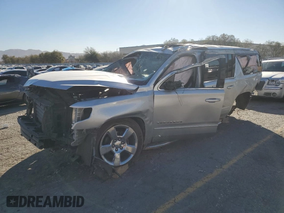2017 Chevrolet Suburban Premier z VIN 1GNSKJKC3HR126366, wystawiony jako Copart lot #42008635 z przebiegiem Nie podano mil oraz Szkoda całkowita • Salvage title. Historia ofert i sprzedaży dostępna na DreamBid. Obrazek 1.