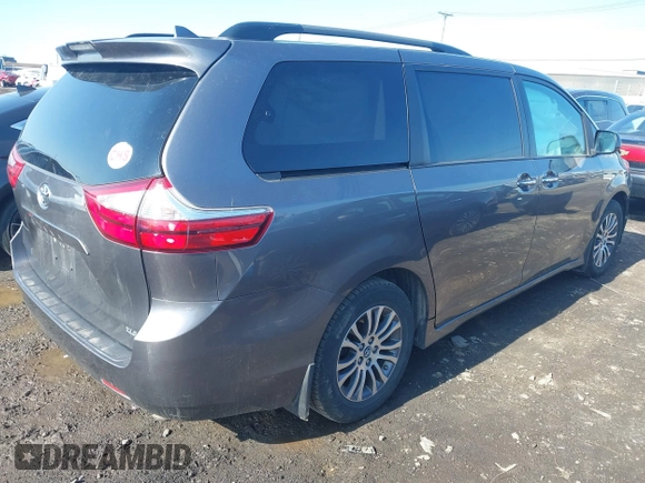 2019 Toyota Sienna XLE Auto Access Seat with VIN 5TDYZ3DC5KS014278, listed as a IAAI auction lot 41767187 with 59,444 mi miles. Bid and sale history available at carsss.com. Image 4.