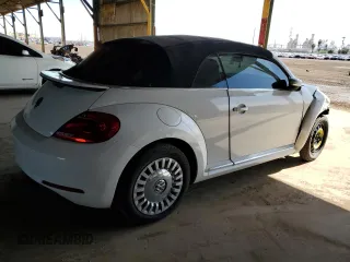 2013 Volkswagen Beetle 2.5L with VIN 3VW5P7AT2DM811768, listed as a Copart auction lot 54609125 with 60,505 mi miles and Salvage Title. Bid and sale history available at DreamBid. Image 3.