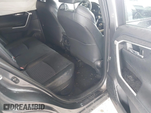 2021 Toyota RAV4 Hybrid XSE z VIN 4T3E6RFV2MU007724, wystawiony jako IAAI lot #42213345 z przebiegiem 31 089 mil mil oraz . Historia ofert i sprzedaży dostępna na DreamBid. Obrazek 8.