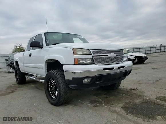 2007 Chevrolet Silverado 1500 Classic LT1 with VIN 1GCEK19Z17Z122251, listed as a Copart auction lot 87057204 with 146,801 mi miles and Salvage Title. Bid and sale history available at carsss.com. Image 10.