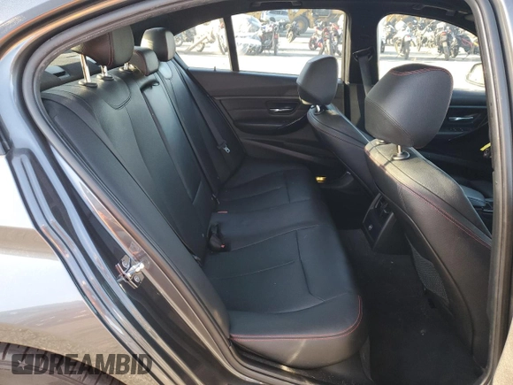 2012 BMW 3 Series 328i z VIN WBA3A5G59CNN65571, wystawiony jako Copart lot #51550195 z przebiegiem 111 036 mil mil oraz Szkoda całkowita • Salvage title. Historia ofert i sprzedaży dostępna na DreamBid. Obrazek 10.