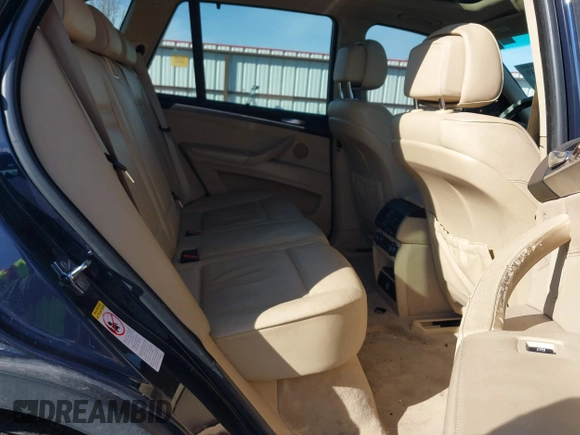 2008 BMW X5 3.0si with VIN 5UXFE435X8L006598, listed as a IAAI auction lot 41692431 with 202,730 mi miles. Bid and sale history available at carsss.com. Image 8.