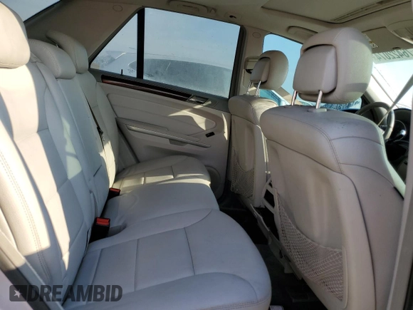 2010 Mercedes-Benz M 350 z VIN 4JGBB5GB9AA538078, wystawiony jako Copart lot #87926625 z przebiegiem Nie podano mil oraz Nie do naprawy • Non repairable. Historia ofert i sprzedaży dostępna na DreamBid. Obrazek 11.