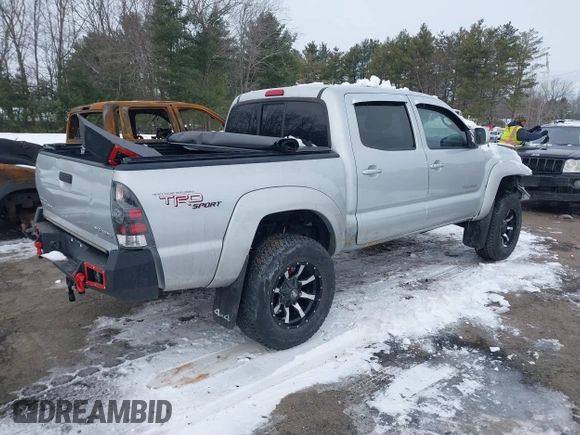 2006 Toyota Tacoma z VIN 5TELU42N86Z193458, wystawiony jako IAAI lot #41539650 z przebiegiem 207 151 mil mil oraz . Historia ofert i sprzedaży dostępna na DreamBid. Obrazek 4.