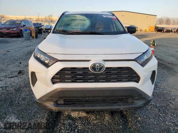 2020 Toyota RAV4 LE with VIN 2T3H1RFV9LW095407, listed as a Copart auction lot 46847145 with 57,421 mi miles and Salvage Title. Bid and sale history available at DreamBid. Image 5.