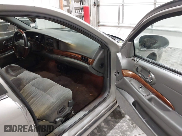 2005 Buick LeSabre Custom with VIN 1G4HP52KX5U145195, listed as a IAAI auction lot 41967795 with 224,426 mi miles and . Bid and sale history available at carsss.com. Image 5.