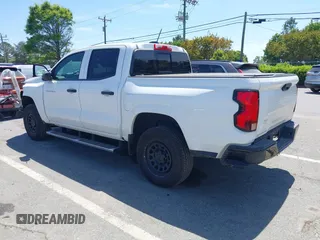 2023 Chevrolet Colorado 2WD Work Truck с VIN 1GCGSBEC3P1133430, выставлен на аукционе IAAI как лот 42001554 с пробегом 26 572 миль миль и . История ставок и продаж доступна на DreamBid. Изображение 3.