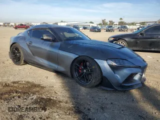 2022 Toyota Supra 3.0 z VIN WZ1DB0C0XNW046741, wystawiony jako Copart lot #43457735 z przebiegiem Nie podano mil oraz Szkody całkowita. Historia ofert i sprzedaży dostępna na DreamBid. Obrazek 4.