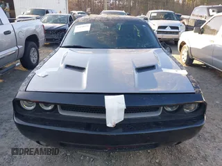 2016 Dodge Challenger R/T Scat Pack z VIN 2C3CDZFJ5GH177997, wystawiony jako IAAI lot #41470614 z przebiegiem 52 728 mil mil oraz . Historia ofert i sprzedaży dostępna na DreamBid. Obrazek 12.