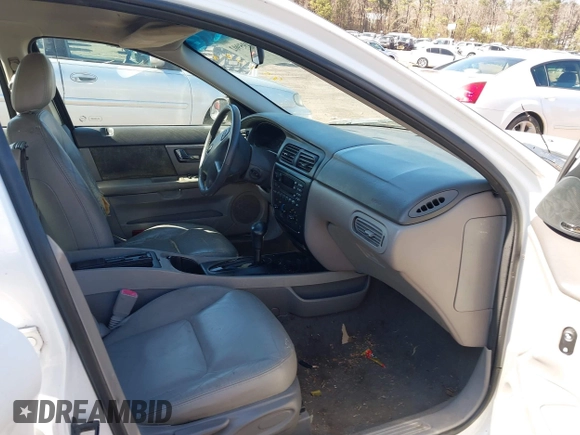 2002 Ford Taurus SES Standard with VIN 1FAFP55S82A121696, listed as a IAAI auction lot 41495902 with 275,166 mi miles. Bid and sale history available at carsss.com. Image 5.