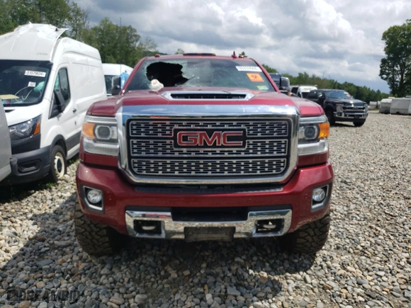 2019 GMC Sierra 3500HD Denali with VIN 1GT42WEY5KF258110, listed as a Copart auction lot 65333944 with 0 mi miles and Salvage Title. Bid and sale history available at carsss.com. Image 5.