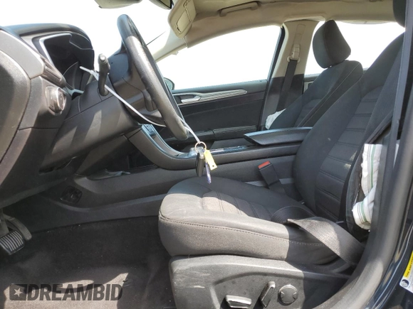 2020 Ford Fusion SE with VIN 3FA6P0LU2LR127623, listed as a Copart auction lot 55437075 with 92,450 mi miles and Salvage title. Bid and sale history available at DreamBid. Image 7.