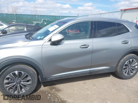 2024 Buick Envision Preferred with VIN LRBFZME44RD072472, listed as a IAAI auction lot 41991256 with 10,678 mi miles. Bid and sale history available at carsss.com. Image 15.
