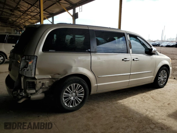 2014 Chrysler Town & Country Touring L 30th Anniversary with VIN 2C4RC1CG4ER146461, listed as a Copart auction lot 58491645 with 112,668 mi miles and Clean title. Bid and sale history available at DreamBid. Image 3.