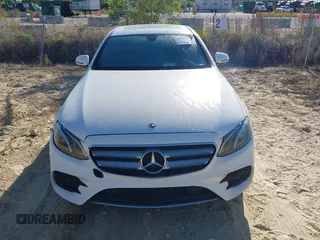 2018 Mercedes-Benz E-Class E 300 with VIN WDDZF4JB4JA309016, listed as a IAAI auction lot 41847991 with 119,529 mi miles. Bid and sale history available at carsss.com. Image 12.