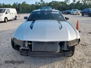 2012 Ford Mustang Premium z VIN 1ZVBP8AM7C5285563, wystawiony jako Copart lot #60732815 z przebiegiem 134 923 mil mil oraz Szkoda całkowita • Salvage title. Historia ofert i sprzedaży dostępna na DreamBid. Obrazek 5.