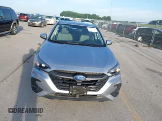2025 Subaru Legacy Premium z VIN 4S3BWAD65S3018054, wystawiony jako IAAI lot #42728296 z przebiegiem 6 488 mil mil oraz . Historia ofert i sprzedaży dostępna na DreamBid. Obrazek 12.