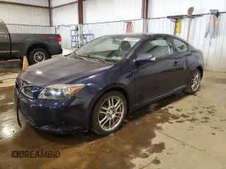 2007 Scion tC Spec z VIN JTKDE177770190202, wystawiony jako Copart lot #59390045 z przebiegiem 123 448 mil mil oraz Szkoda całkowita • Salvage title. Historia ofert i sprzedaży dostępna na DreamBid. Obrazek 1.
