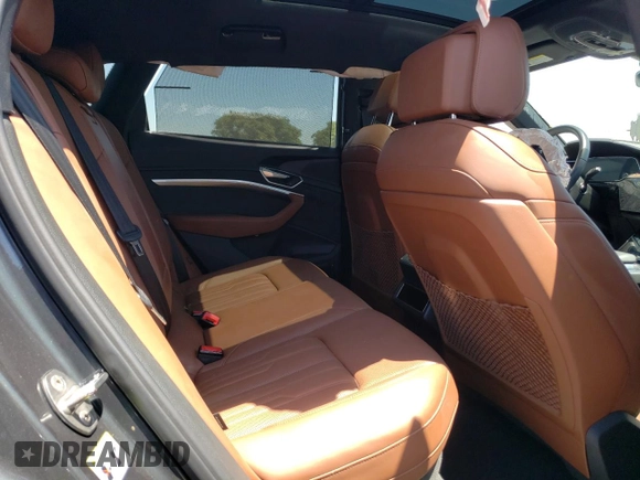 2019 Audi e-tron Prestige with VIN WA1VABGE0KB017804, listed as a Copart auction lot 57939033 with 28,153 mi miles. Bid and sale history available at carsss.com. Image 11.