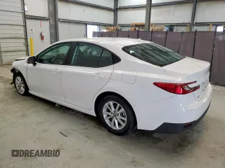 2025 Toyota Camry LE z VIN 4T1DAACK4SU536040, wystawiony jako Copart lot #58189475 z przebiegiem 16 965 mil mil oraz Czysty tytuł • Clean title. Historia ofert i sprzedaży dostępna na DreamBid. Obrazek 2.