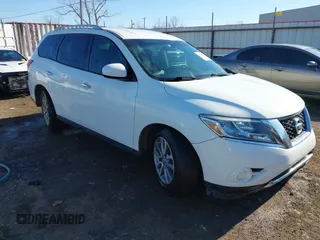 2016 Nissan Pathfinder Platinum with VIN 5N1AR2MM8GC614835, listed as a IAAI auction lot 41246654 with 186,892 mi miles. Bid and sale history available at carsss.com. Image 1.