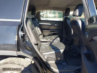 2015 Toyota Highlander XLE with VIN 5TDJKRFH9FS218850, listed as a IAAI auction lot 41642131 with 74,200 mi miles. Bid and sale history available at carsss.com. Image 8.