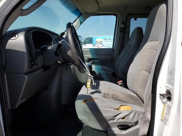 2005 Ford Econoline Passenger XL with VIN 1FBNE31L55HA93452, listed as a Copart auction lot 51860995 with 237,049 mi miles and Clean Title. Bid and sale history available at carsss.com. Image 7.