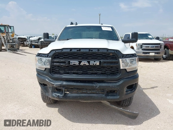 2022 Ram 2500 Tradesman with VIN 3C6UR5HJ8NG366140, listed as a IAAI auction lot 42468290 with 51,581 mi miles and . Bid and sale history available at DreamBid. Image 12.